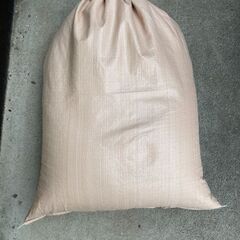 今だけ　緊急年末　無料で、もみがら年内過剰に、もみがら多くなっているため　ガラ袋5袋以上～持って来ればこちらでもみ殻入れますよの画像