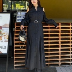 【WEB限定】 rienda エンブロイダリーロゴフレアOP ワンピースの画像