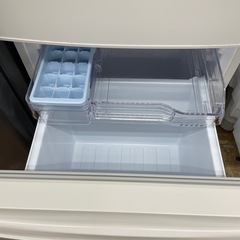 MITSUBISHI 2ドア冷蔵庫のご紹介です。の画像