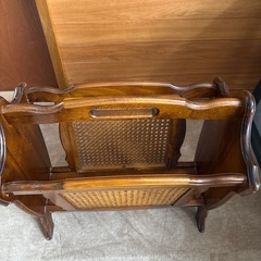 カリモク　マガジンラックの画像