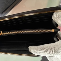 ＰＲＡＤＡ長財布 2025年物の画像