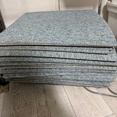 東リ タイルカーペット 50cm×50cm 30枚の画像