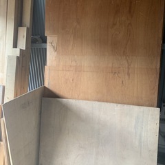 ❤️決まりました。最終断捨離❤️無料　タダ❤️古材、木材 ２×４や合板　端材色々全部引き取りの方　DIY リフォーム　リノベーションにの画像