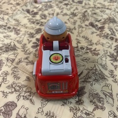 アンパンマン消防車の画像