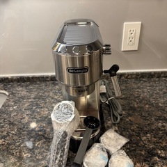 (マシーン部品新品へ交換))デロンギ デディカ エスプレッソ・カプチーノメーカー EC680Mの画像