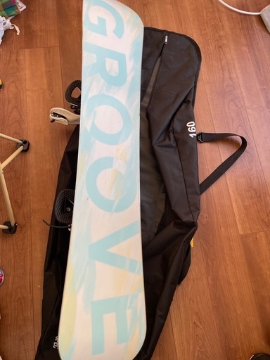 スノーボード板スノボ板袋付きGROOVE MELT UPPER 144cm SPICE