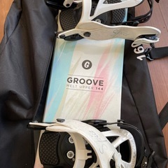 スノーボード板　スノボ板　袋付き　GROOVE MELT UPPER  144cm SPICE ビンディング付きの画像