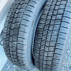 16インチスタッドレスタイヤホイールセット 175/60R16 バリ溝の画像