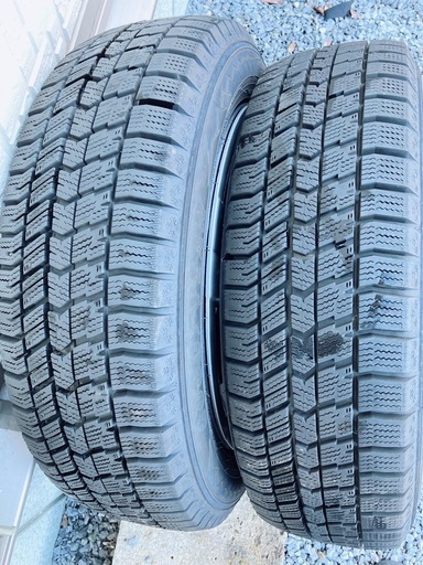 16インチスタッドレスタイヤホイールセット 175/60R16 バリ溝