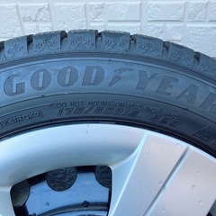 16インチスタッドレスタイヤホイールセット 175/60R16 バリ溝の画像