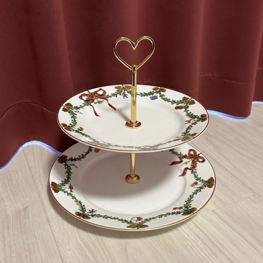 スターフルーテッド クリスマス デザートスタンド 2段 スターフルーテッド クリスマス デザートスタンド 2段|ロイヤル