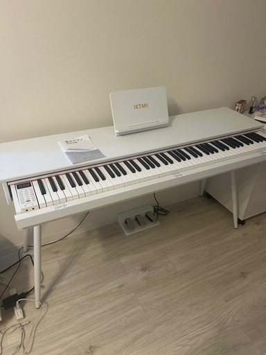 電子ピアノ
