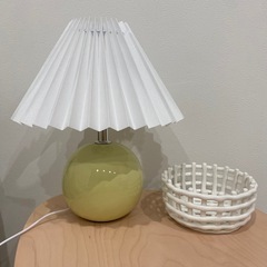 テーブルランプ ライト 照明の画像