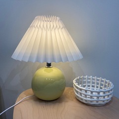 テーブルランプ ライト 照明の画像