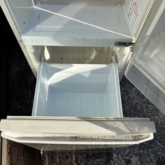 三菱148L 冷凍庫冷蔵庫　2015年の画像