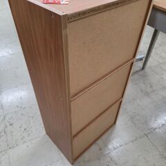 J8750 【リユースのサカイ柏店】 3段カラーボックス クリーニング済みの画像