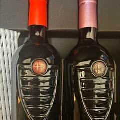 【商談中】アルファロメオの果実酒の瓶（中身入り）の画像