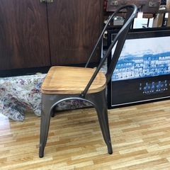 メタルチェア ウッドスタッキングチェア　の画像