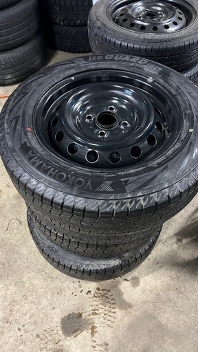 ヴィッツ外し 165/70R14 ヨコハマ　アイスガード iG70 ホイール付き4本セット