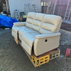 早いもの勝ち‼️リクライニングソファーの画像