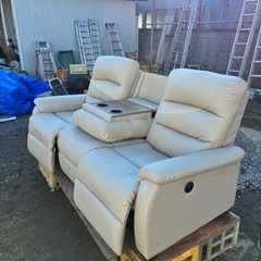 早いもの勝ち‼️リクライニングソファーの画像
