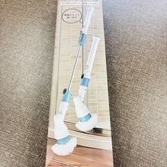 【未使用品】コードレスロングハンドルブラシ 足腰らくらく♪
の画像