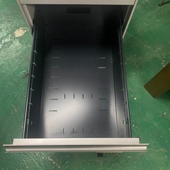 鍵付き 2段 キャビネット／ワゴン（オフィス用）の画像