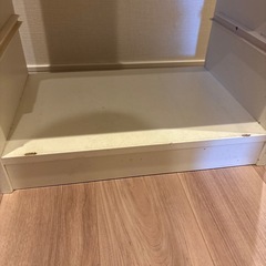 イケア　トロファスト　傷あり
の画像