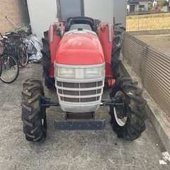 ヤンマートラクターの画像