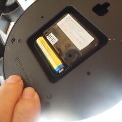 掛け時計、３２x３３x３、軽量、見やすい、動作OKの画像