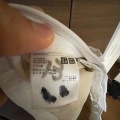 ユニクロ、感動パンツ、白、Lサイズぐらいの画像