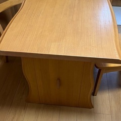 4人用ダイニングテーブル&椅子4個セットの画像