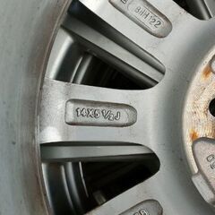 アルミホイール、スタッドレスタイヤ4本の画像