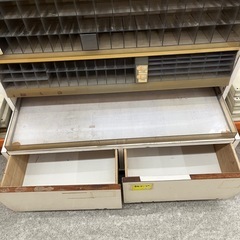 筆記用具陳列ケースの画像