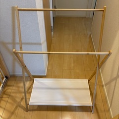 ✨美品✨12/30までの取引  キッズハンガーラック2個セットの画像