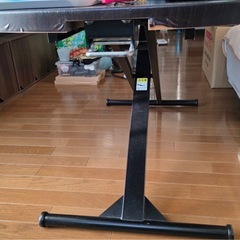 昇降式テーブルの画像
