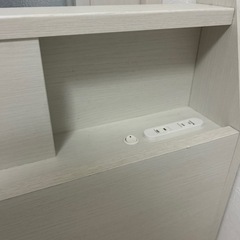 収納・コンセント付きシングルベッドの画像