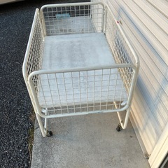 業務用ワゴン　台車　縦60x横90x高さ70cmの画像