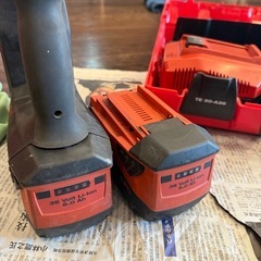 HILTI TE30-A36ハンマードリル２台セットの画像