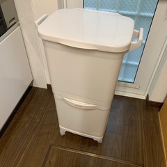 ごみ箱の画像