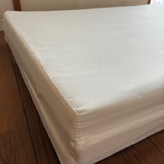 三つ折りマットレス✨ニトリの画像
