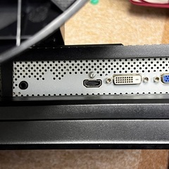 【受け渡し者決定】 ヒュンダイ　26インチワイドモニタの画像
