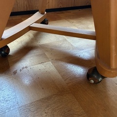 キャスター付き椅子の画像