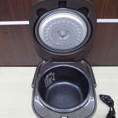 アイリスオーヤマ マイコンジャー炊飯器 2023年製 KRC-ME50-T ブラウン 5.5合炊 銘柄炊き 3層極厚銅釜 中古 苫小牧西店の画像