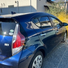 トヨタ　アクア　中古車の画像