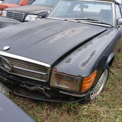 Mベンツ世界的に人気車.107.560SL-レストアー途中車販売の画像