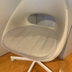 IKEA 回転チェア　の画像