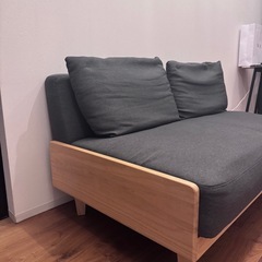 大塚家具　大型木製フレームソファ　　　の画像