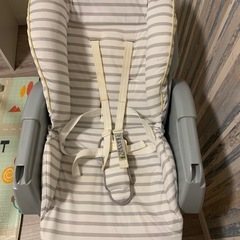 アップリカ　ハイローチェア（ユラリズム）の画像