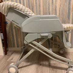 アップリカ　ハイローチェア（ユラリズム）の画像